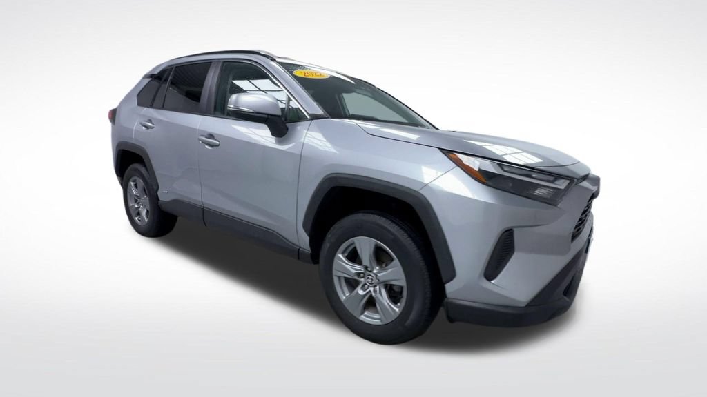 Certified 2022 Toyota RAV4 XLE AWD/4WD image 18