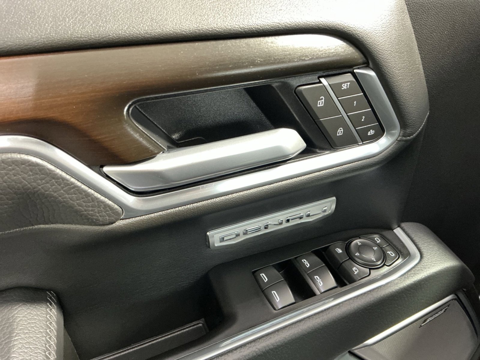Used 2025 GMC Sierra 1500 Denali w/ Technology Package image 23