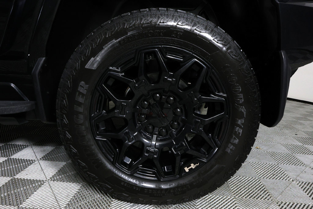 Used 2024 GMC Hummer EV 2X w/ LPO, Illumination Package AWD/4WD image 48