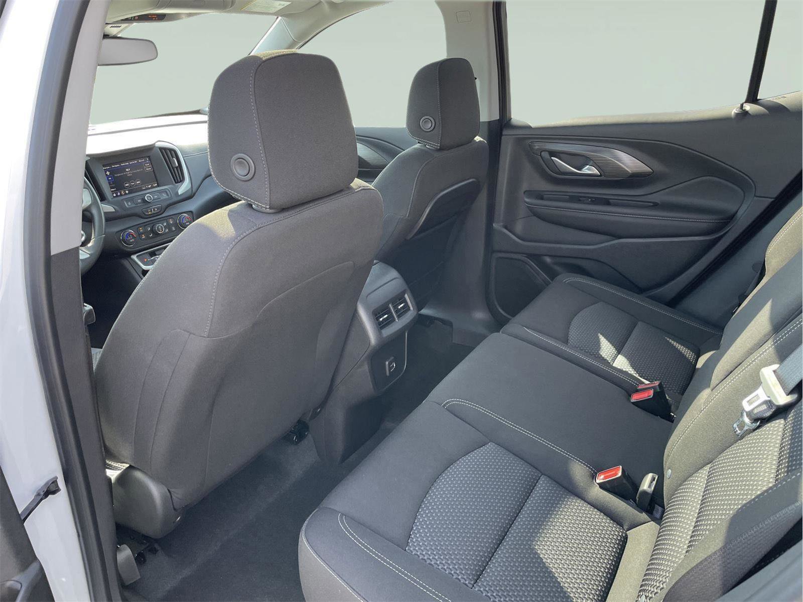 Used 2022 GMC Terrain SLE w/ Driver Convenience Package AWD/4WD image 13