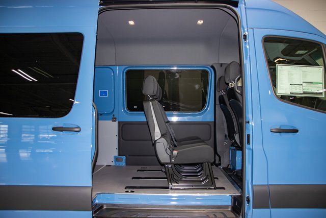 Used 2024 Mercedes-Benz Sprinter 2500 image 3
