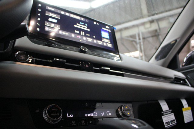 New 2026 Mitsubishi Outlander SE AWD/4WD image 12