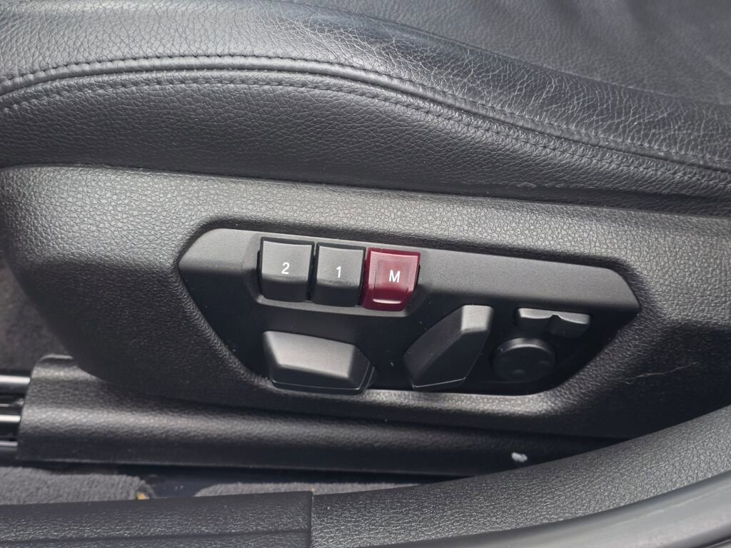 Used 2014 BMW ActiveHybrid 3 RWD image 24