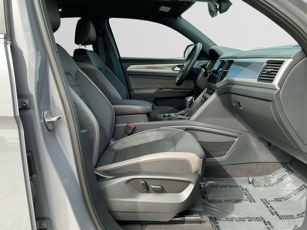 Used 2021 Volkswagen Atlas Cross Sport SEL Premium image 15