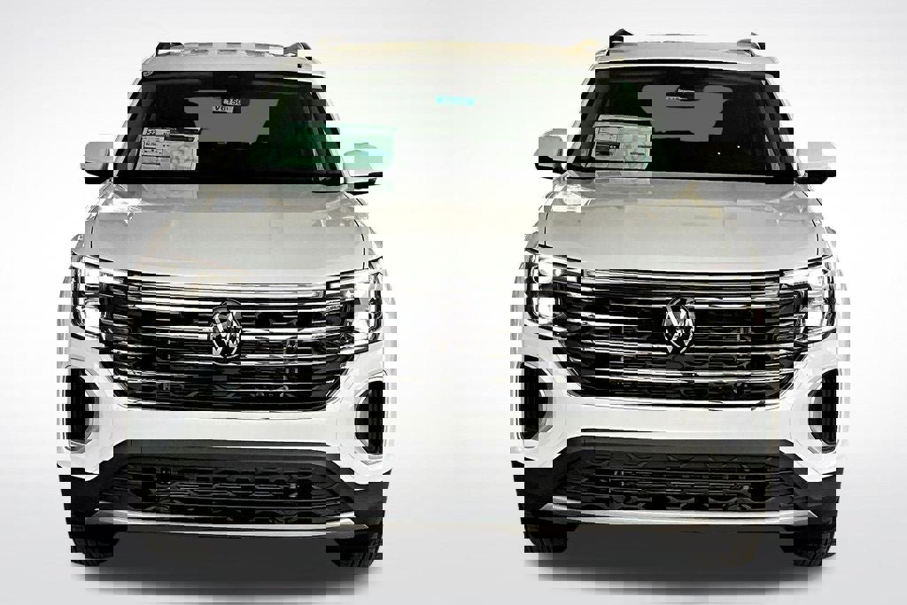 New 2026 Volkswagen Atlas SE image 2