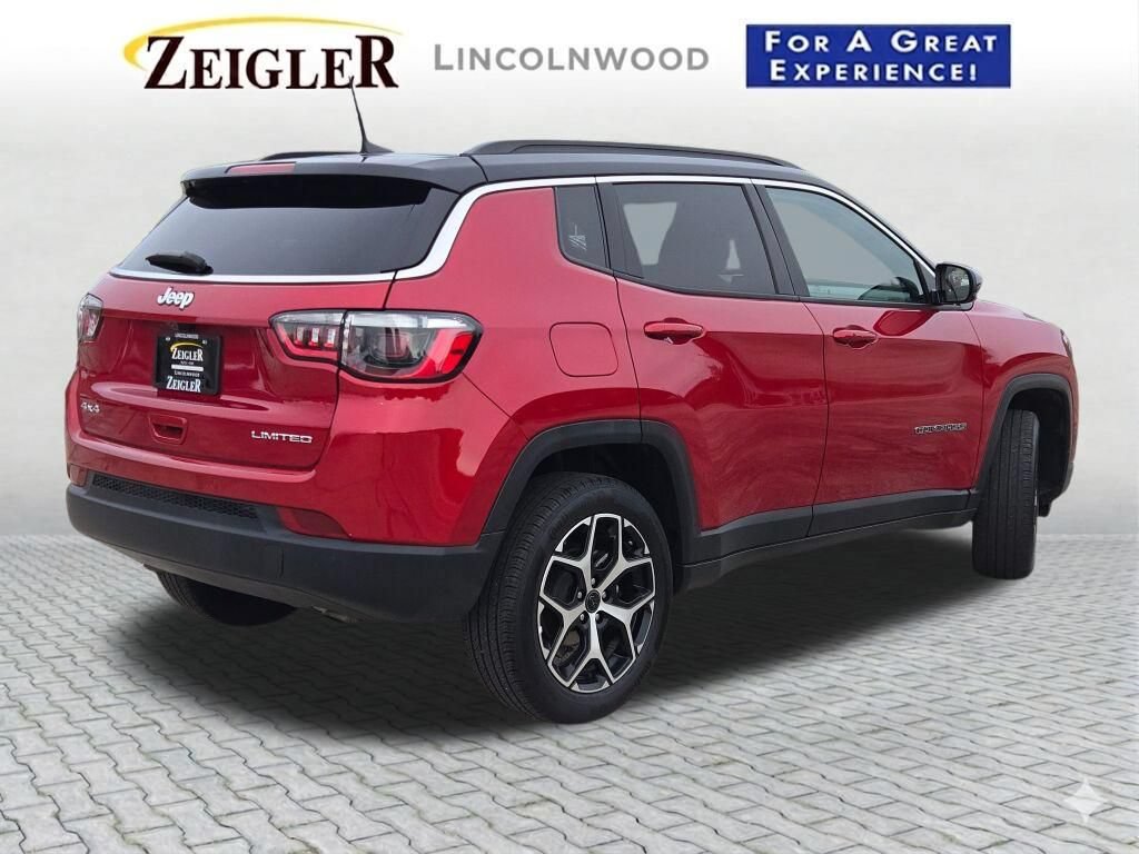 Used 2025 Jeep Compass Limited AWD/4WD image 10