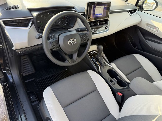 Used 2025 Toyota Corolla LE image 13