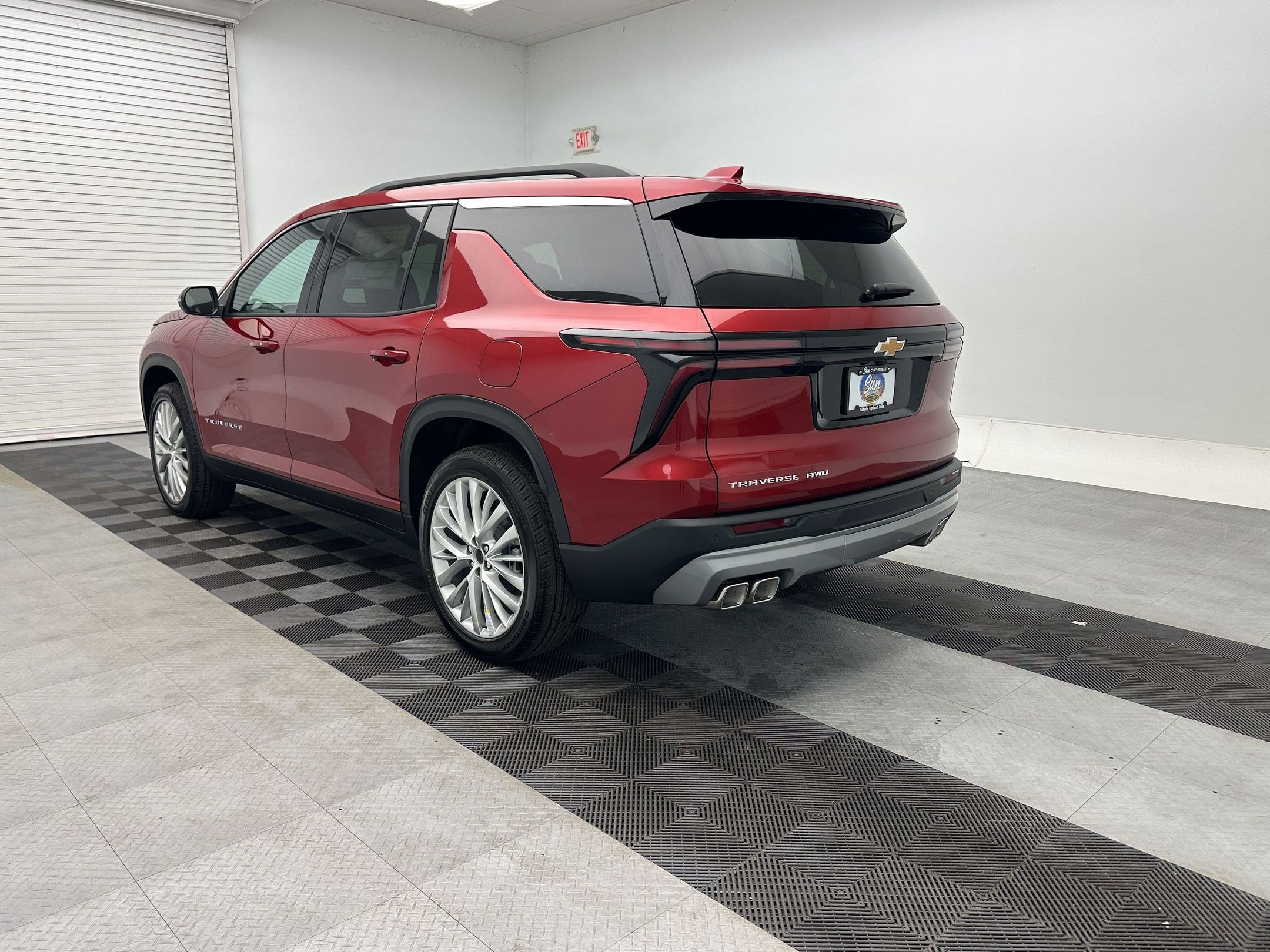 New 2027 Chevrolet Traverse LT w/ LPO, Floor Liner Package AWD/4WD image 3