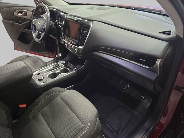 Used 2020 Chevrolet Traverse LT image 10