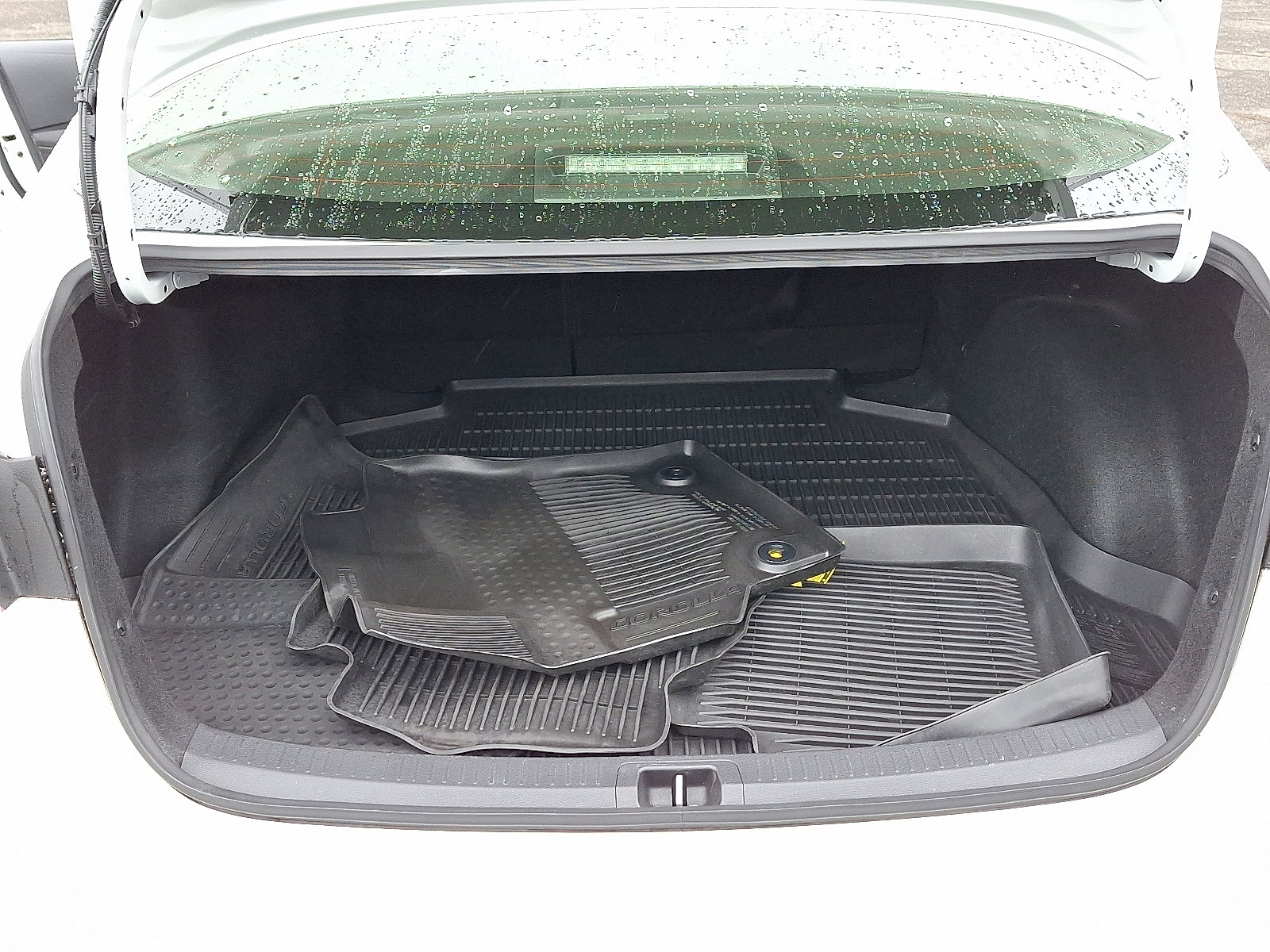 Certified 2023 Toyota Corolla LE image 27