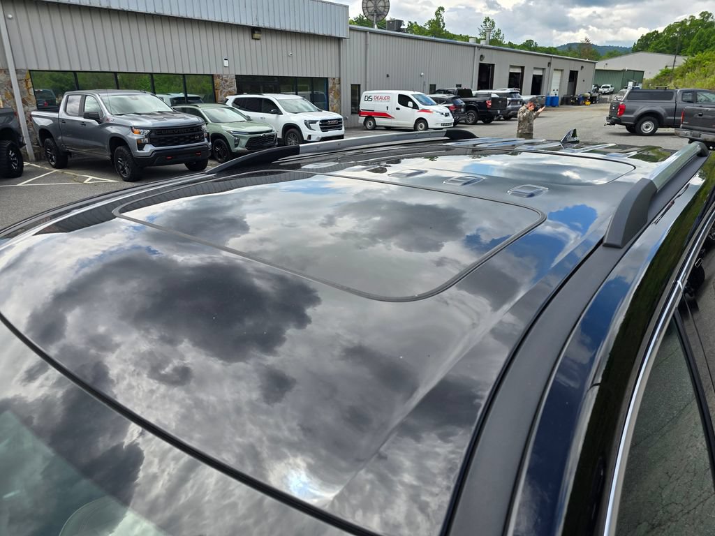 Certified 2023 Chevrolet Traverse Premier AWD/4WD image 24