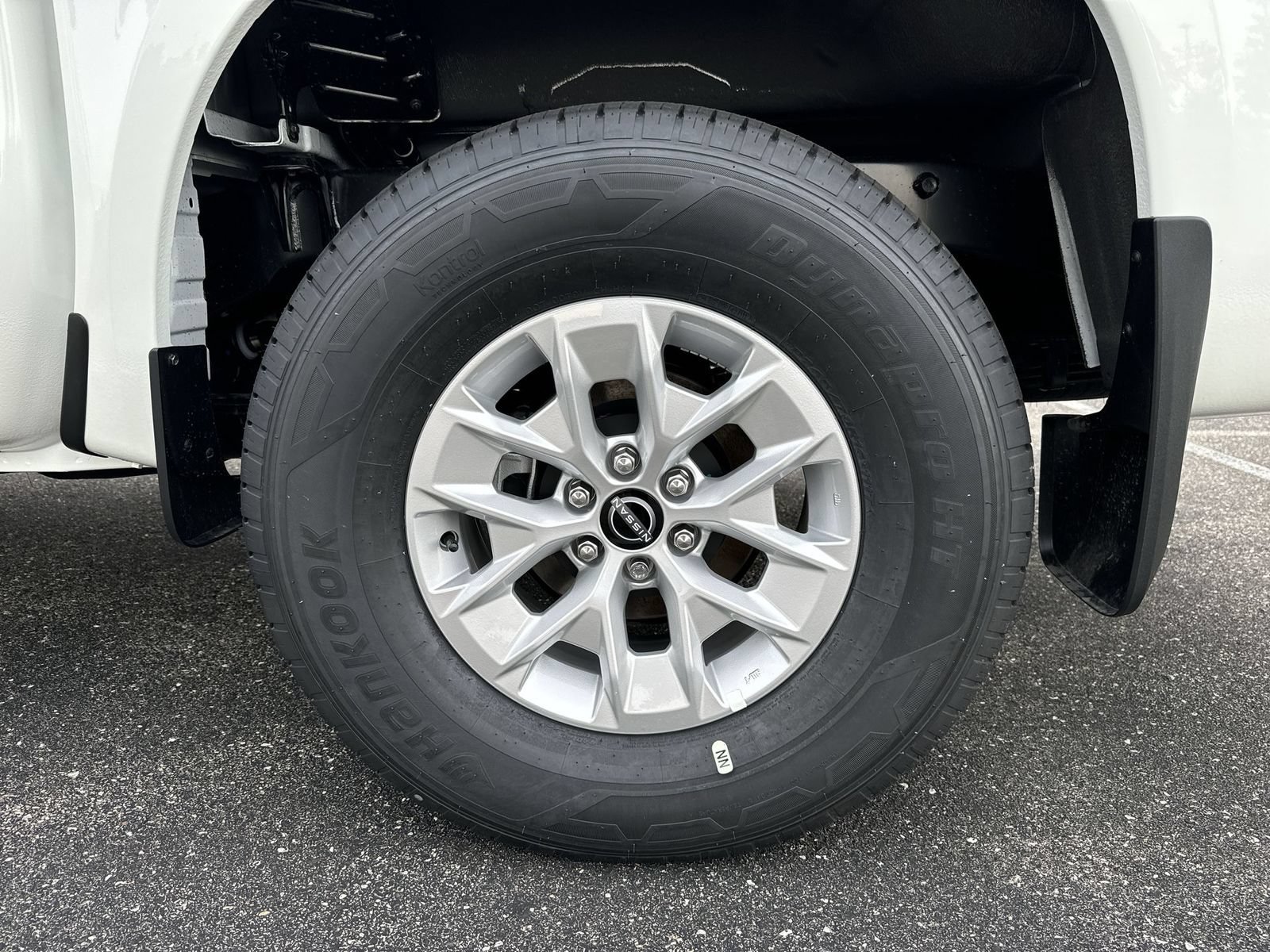 Certified 2025 Nissan Frontier S AWD/4WD image 5