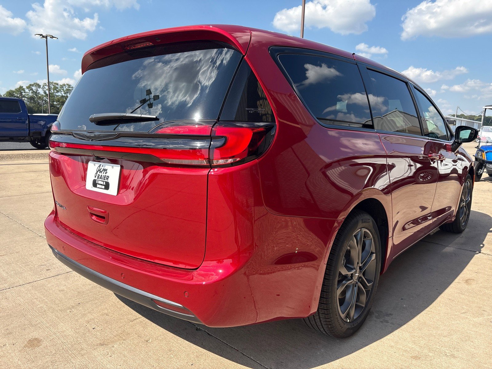 New 2026 Chrysler Pacifica Select image 9