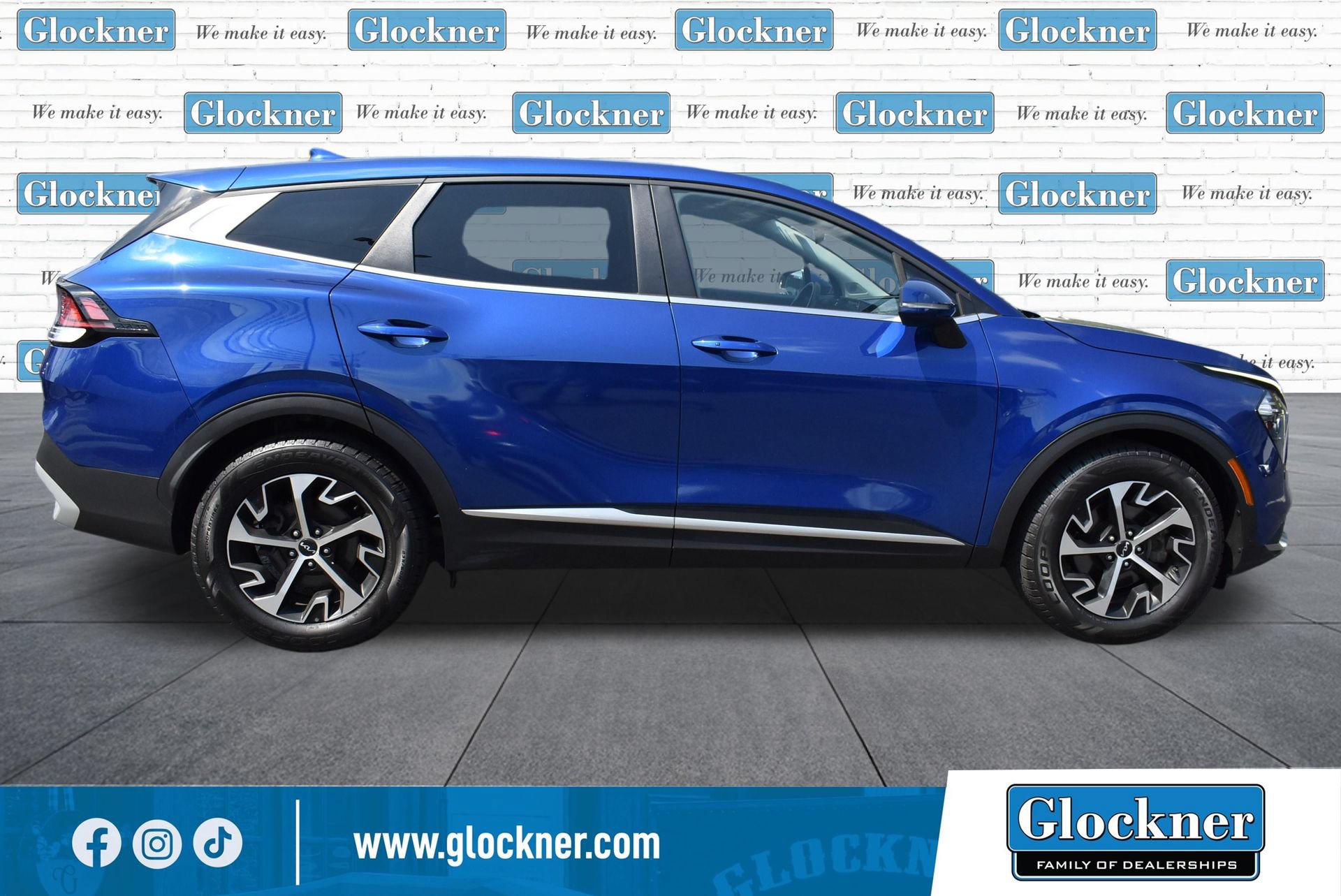 Used 2023 Kia Sportage EX FWD image 4