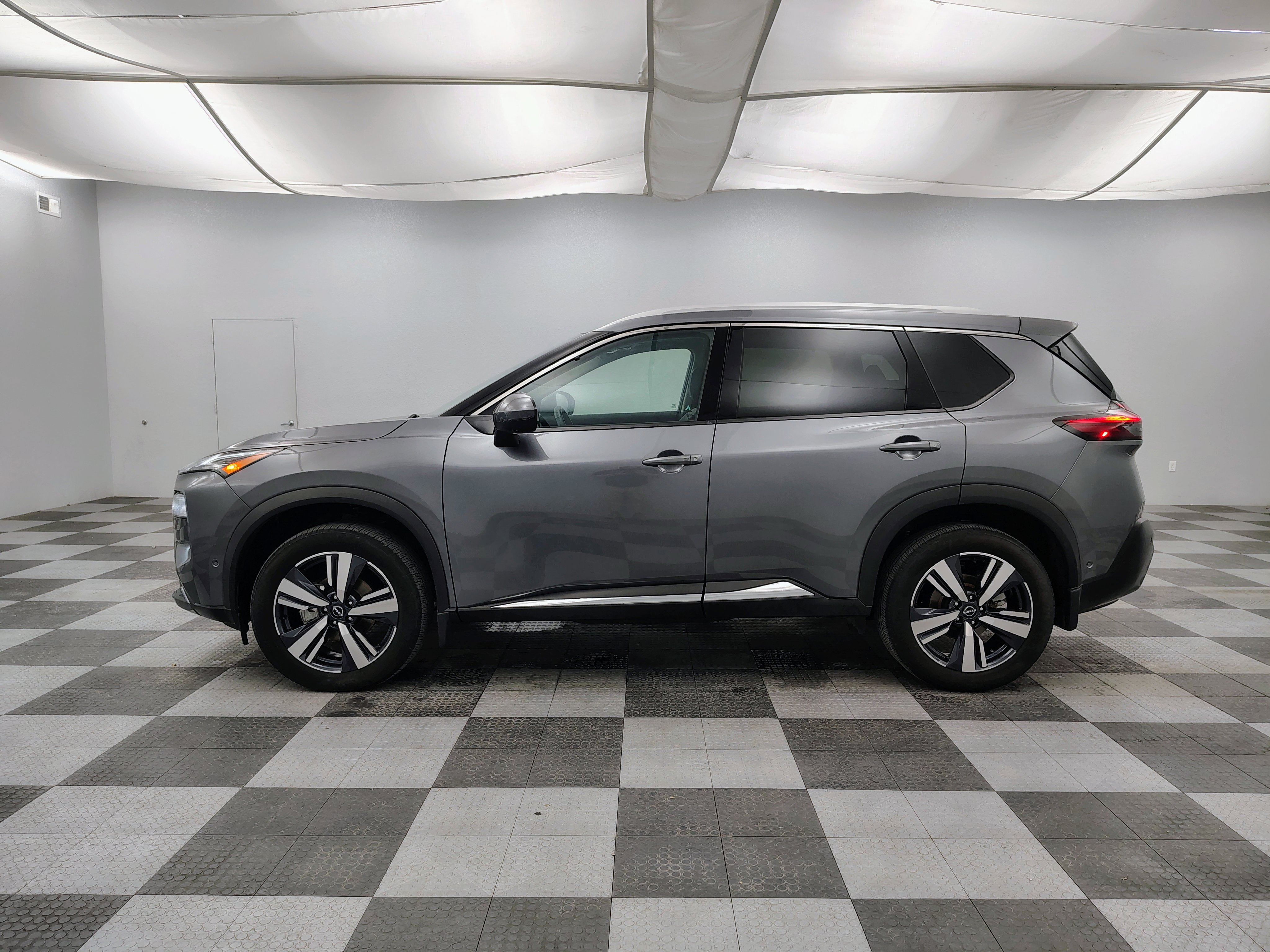 Used 2023 Nissan Rogue SL w/ SL Premium Package AWD/4WD image 7