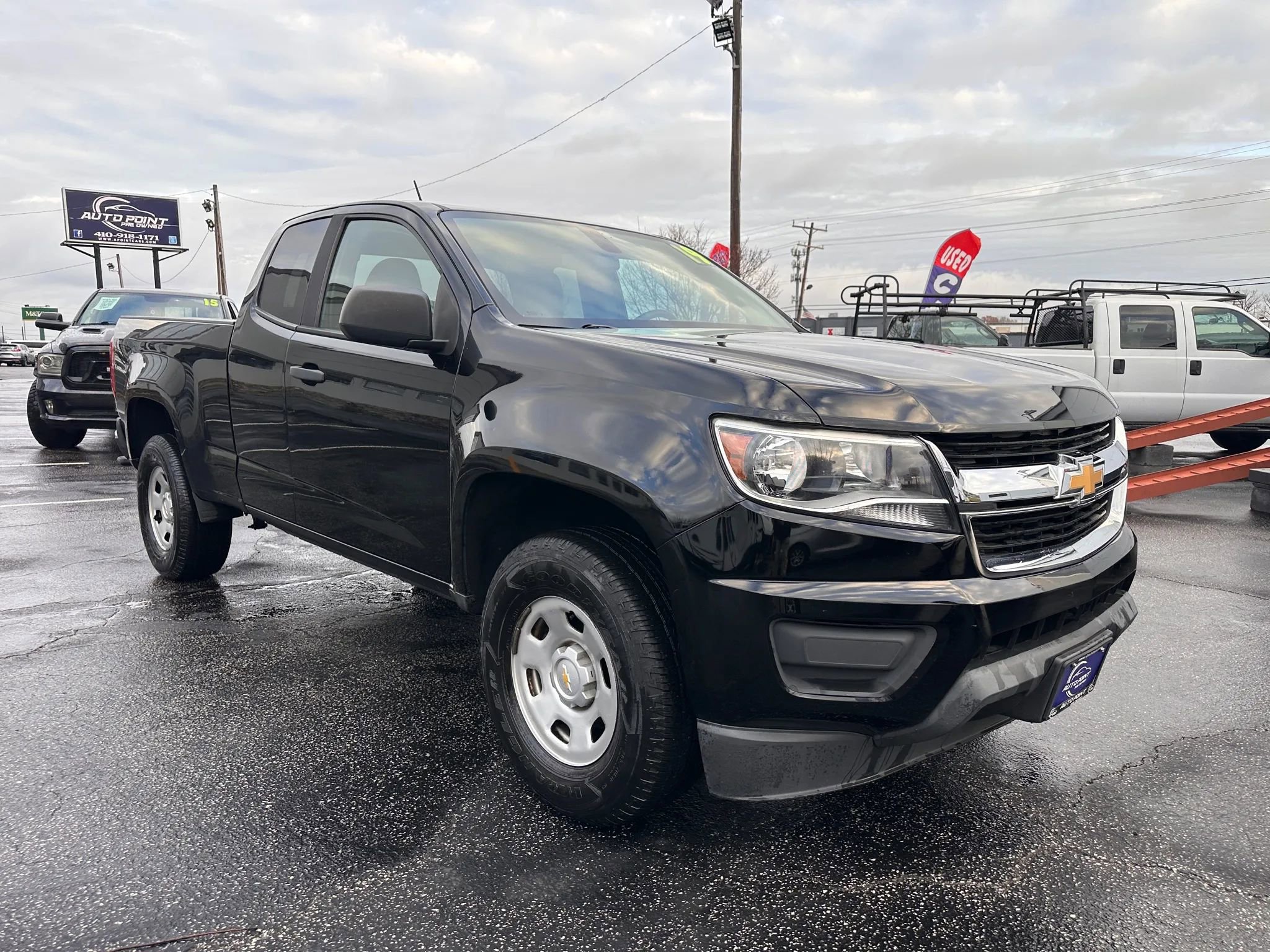 Used 2019 Chevrolet Colorado W/T image 3
