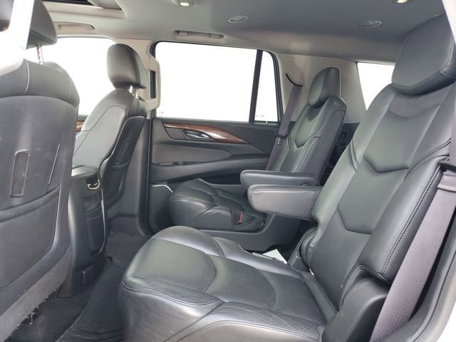 Used 2017 Cadillac Escalade Luxury image 31