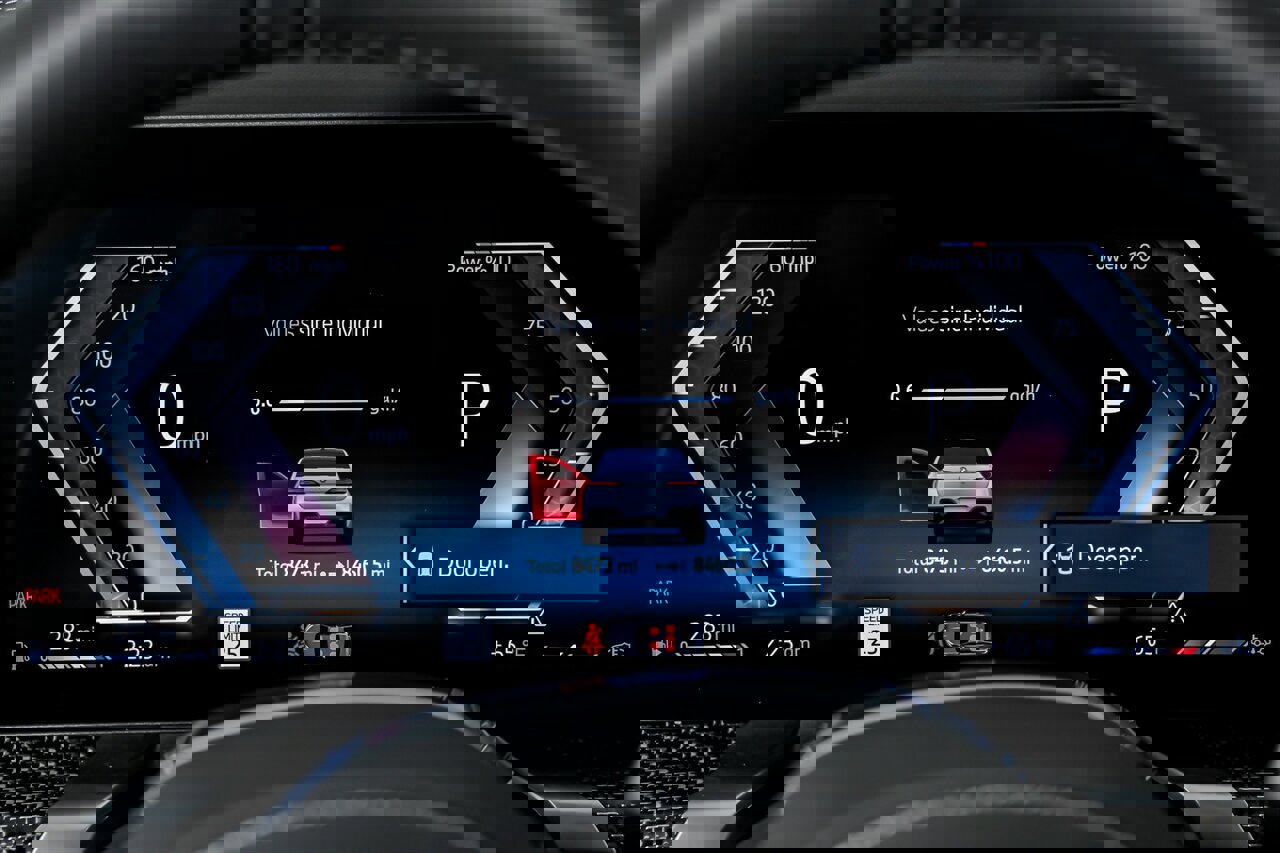 Used 2025 BMW 760i xDrive w/ Executive Package image 27