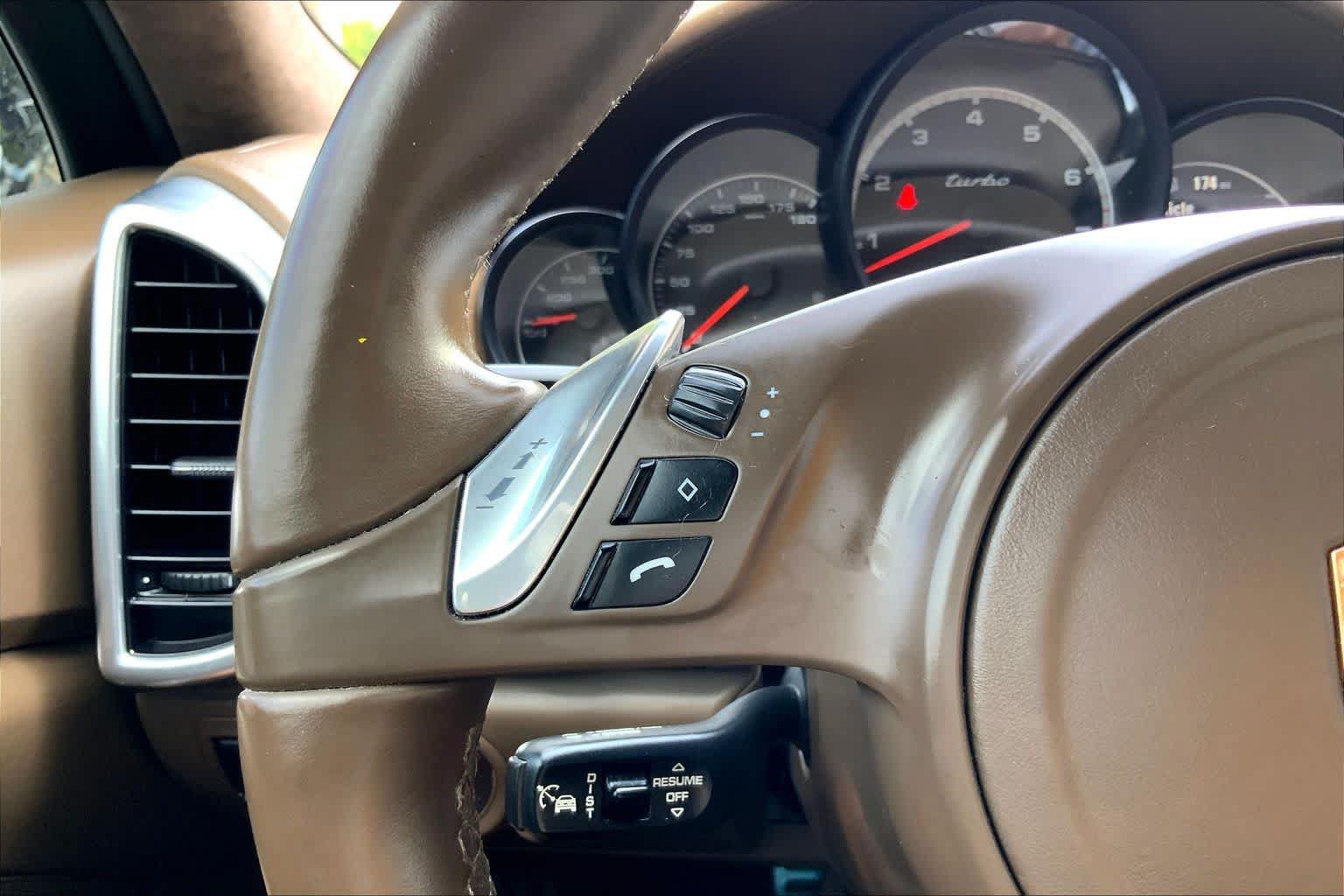 Used 2013 Porsche Cayenne Turbo AWD/4WD image 23