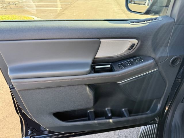 Used 2025 Ford Expedition Max Active image 3