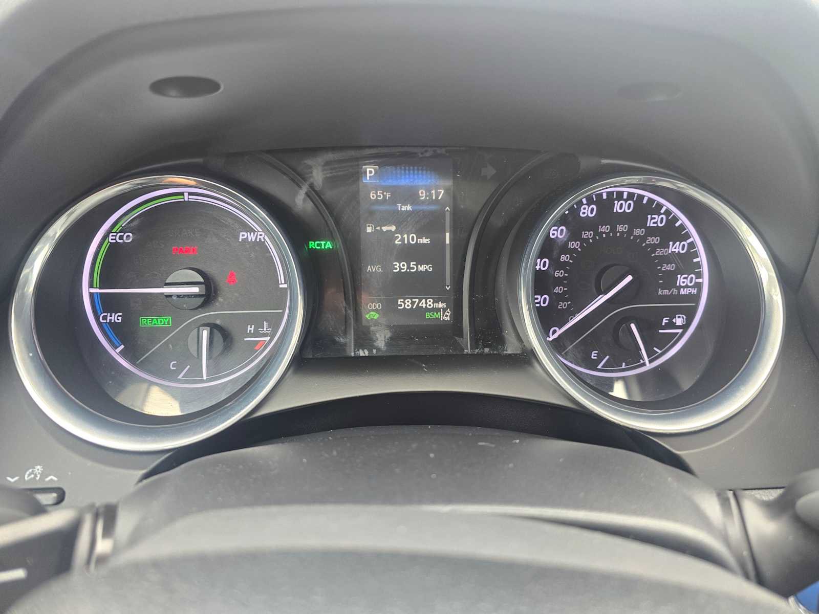 Used 2020 Toyota Camry SE w/ Sunroof Package FWD image 25