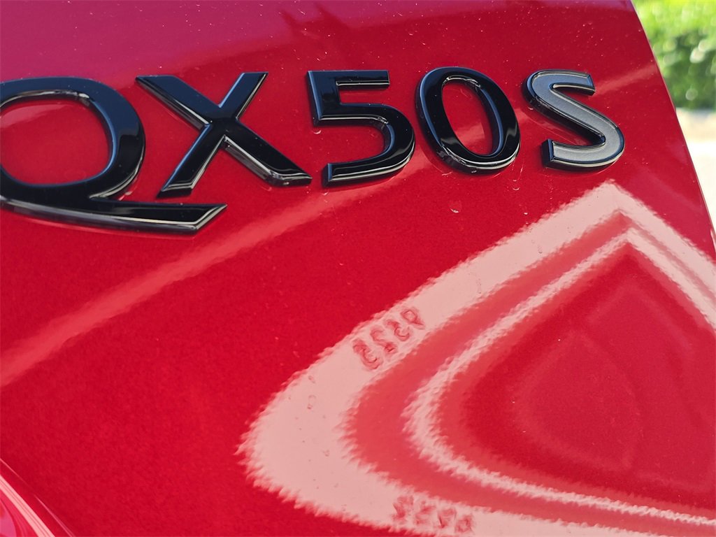 New 2025 INFINITI QX50 Sport image 8