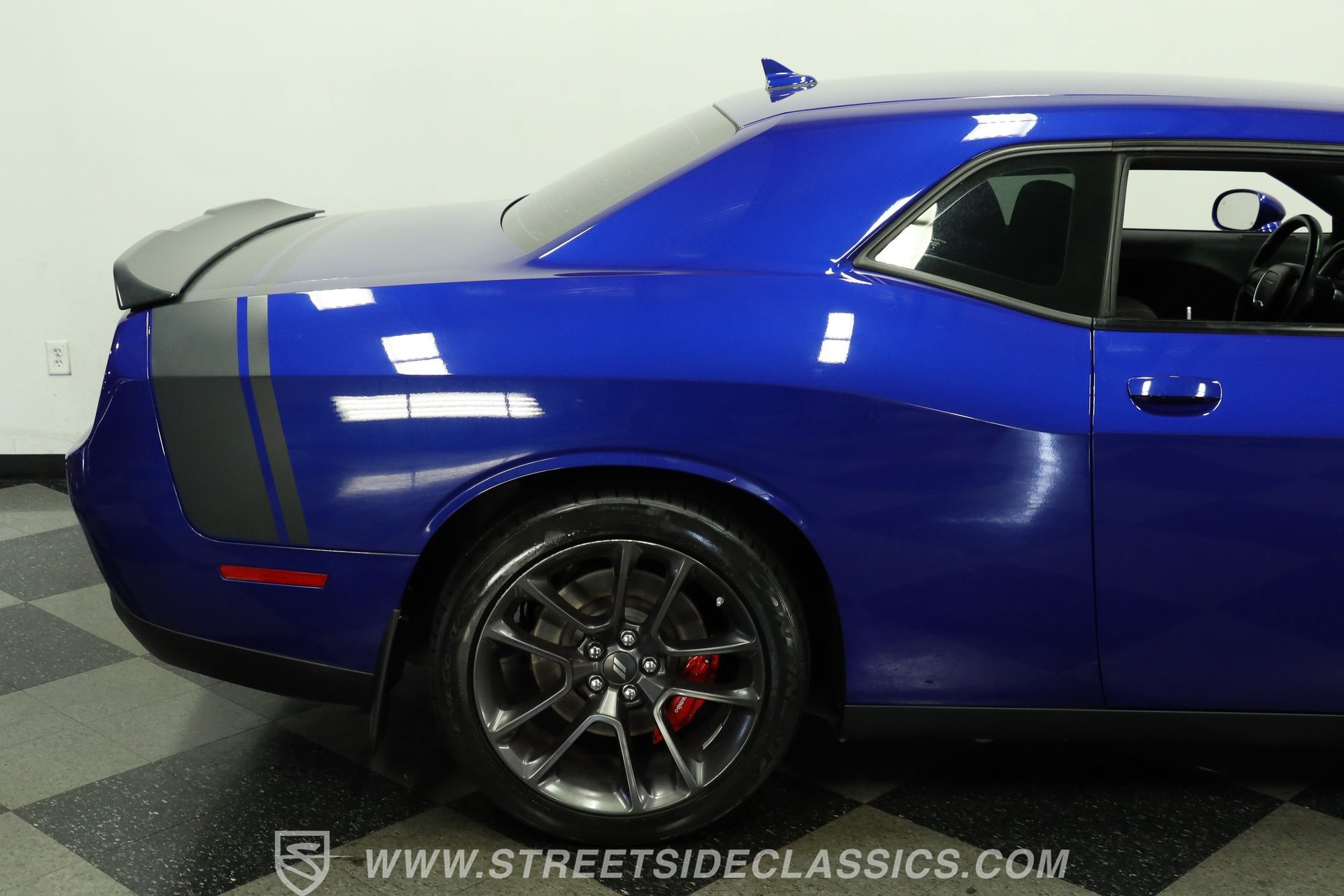 Used 2022 Dodge Challenger R/T Scat Pack w/ Driver Convenience Group RWD image 28