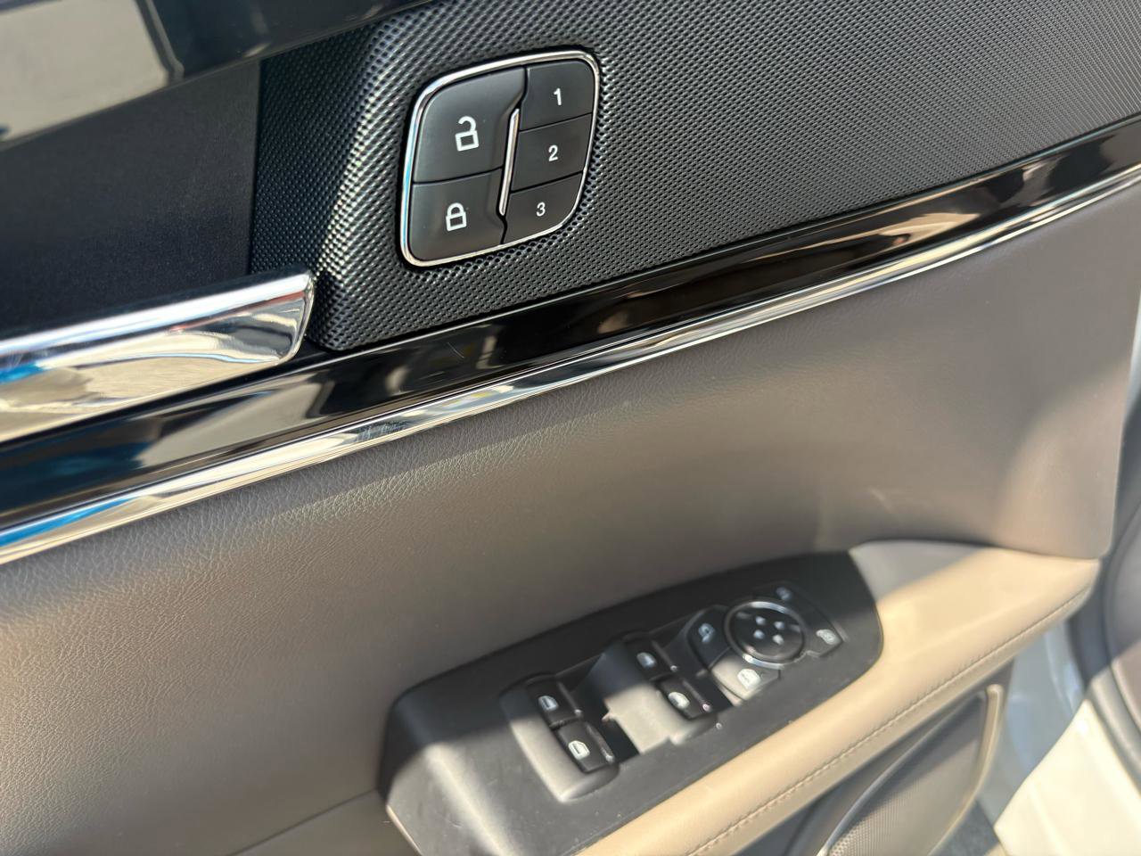 Used 2021 Lincoln Nautilus FWD w/ Equipment Group 101A image 10