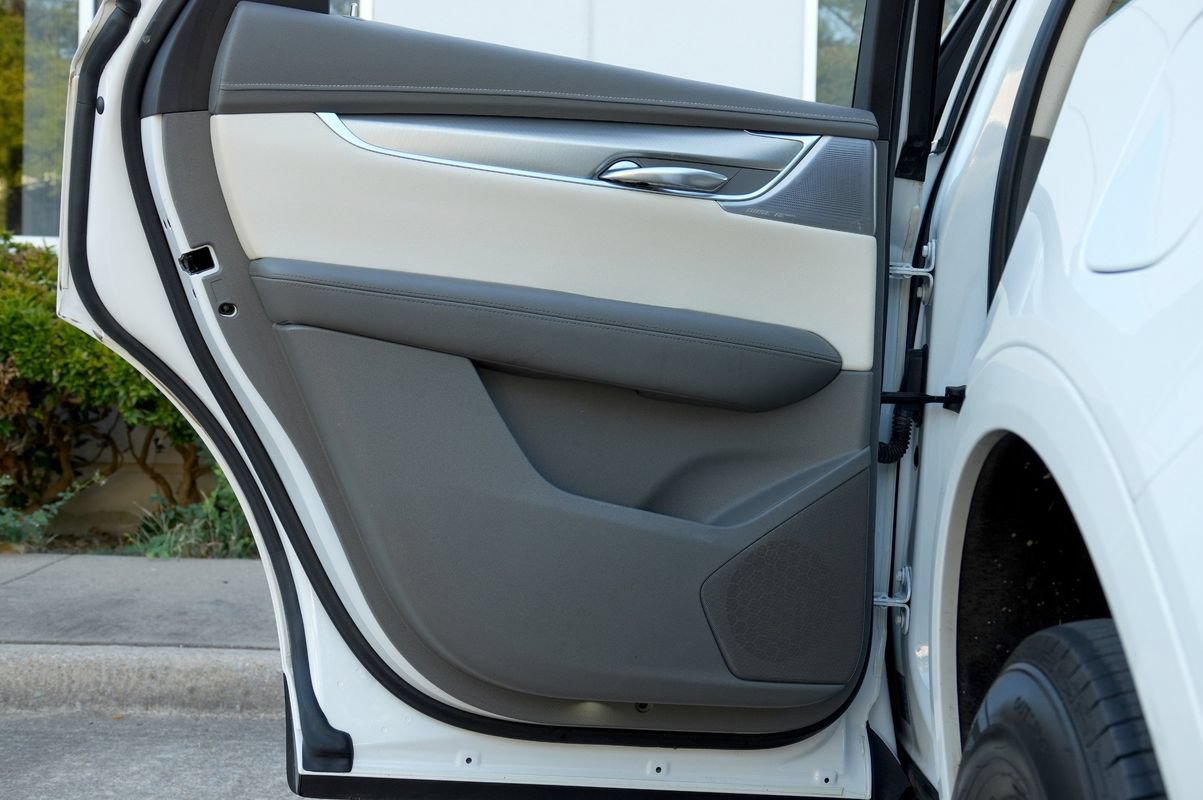 Used 2021 Cadillac XT5 Premium Luxury w/ LPO, Floor Liner Package FWD image 39
