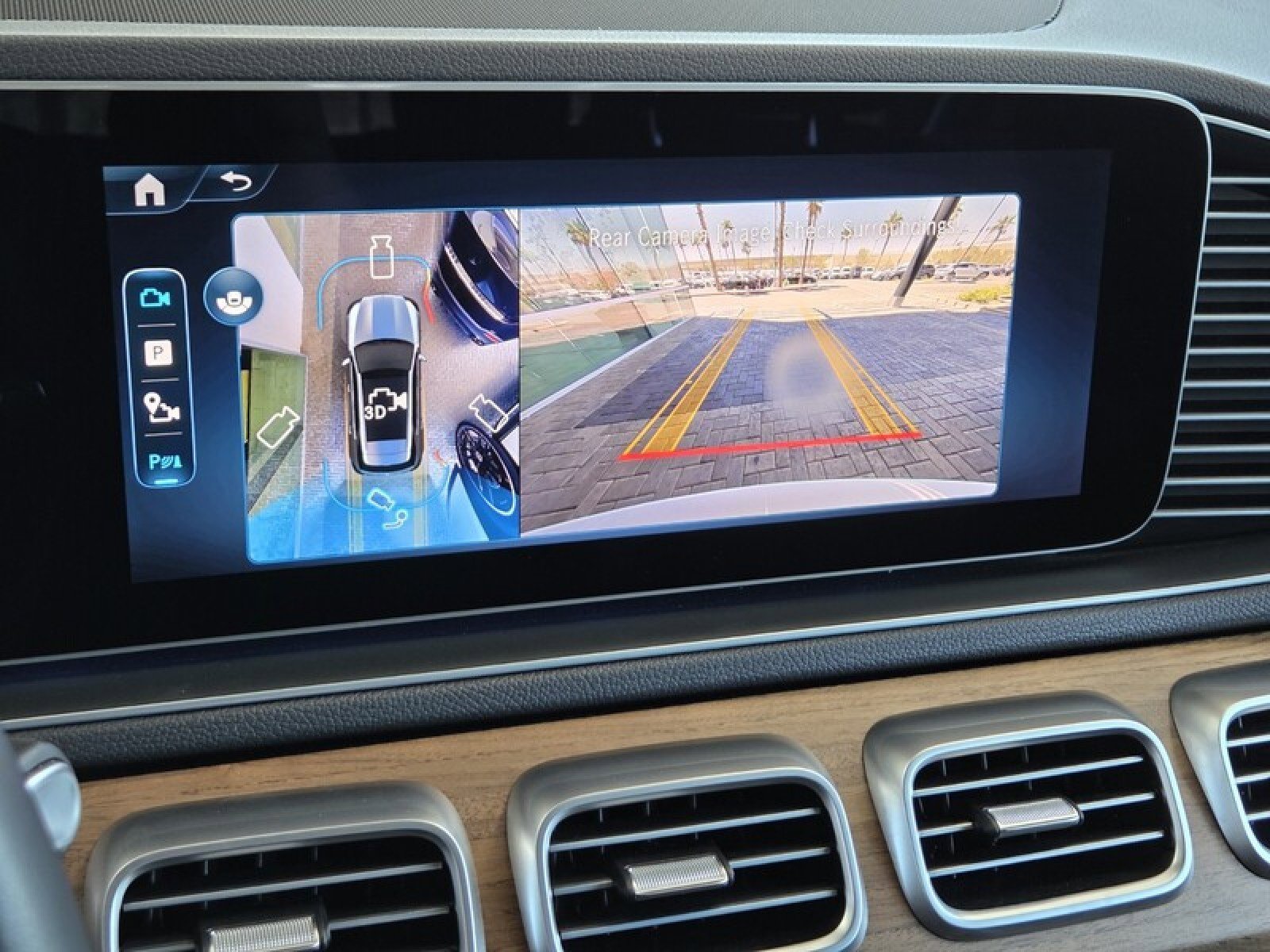 Certified 2025 Mercedes-Benz GLE 350 4MATIC w/ Winter Package image 31
