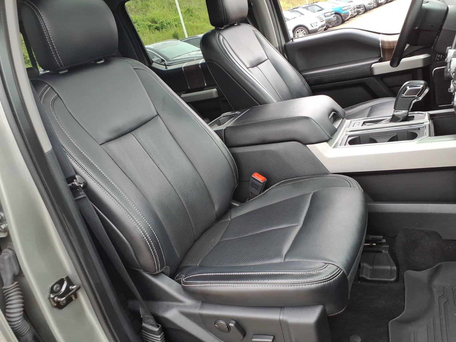 Used 2019 Ford F150 Lariat w/ Equipment Group 502A Luxury AWD/4WD image 9
