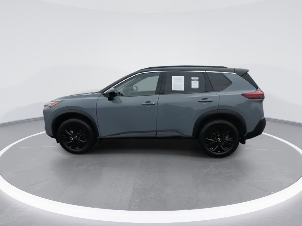 Used 2023 Nissan Rogue SV w/ SV Premium B Package image 5