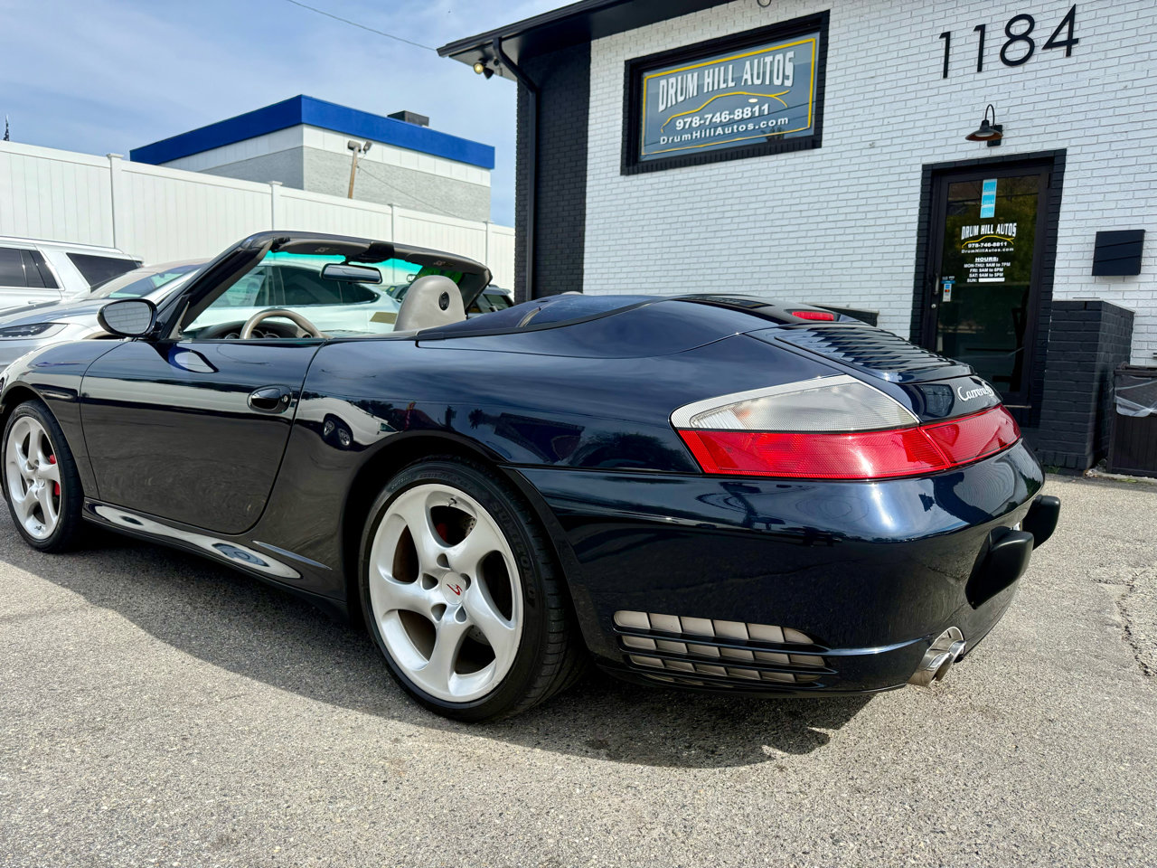 Used 2004 Porsche 911 Carrera 4S image 3