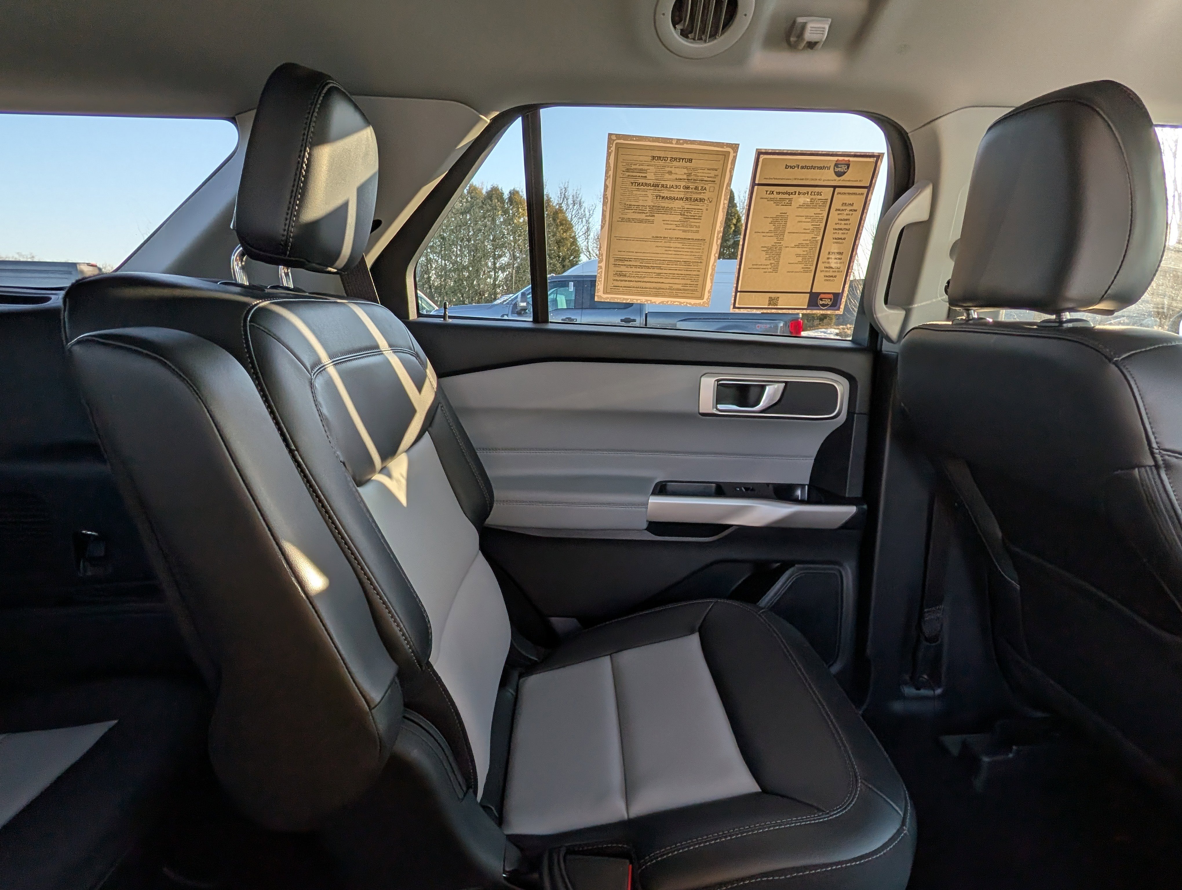 Used 2023 Ford Explorer XLT w/ Equipment Group 202A image 34