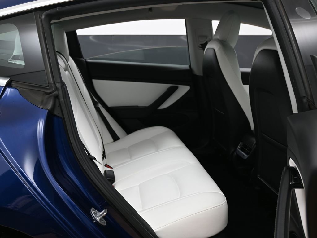 Used 2019 Tesla Model 3 Standard Range Plus image 37