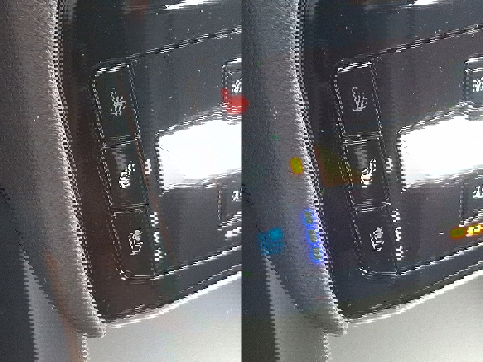 Certified 2023 Ford Explorer Limited w/ Limited Technology Package image 26