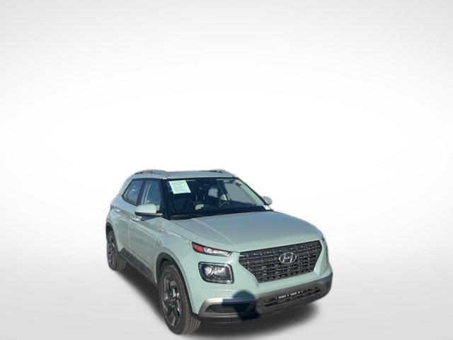 Used 2026 Hyundai Venue SEL image 4