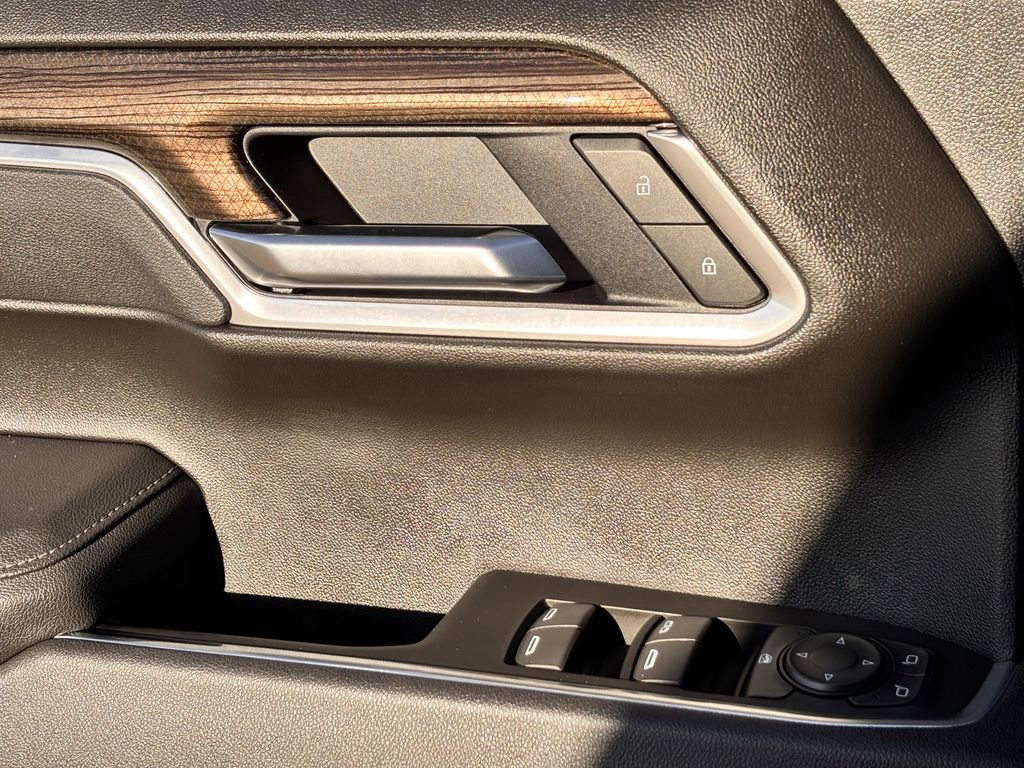 New 2025 Chevrolet Silverado 1500 LT w/ Texas Edition Plus RWD image 18