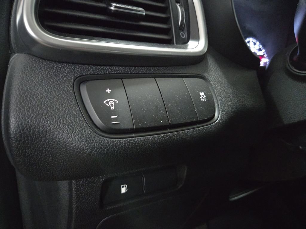 Used 2020 Kia Sorento L image 24