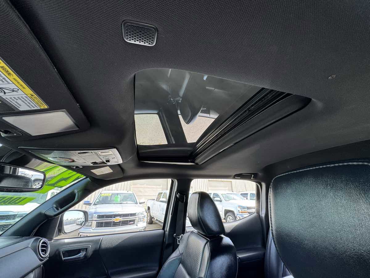 Used 2019 Toyota Tacoma TRD Sport w/ TRD Premium Sport Package image 36