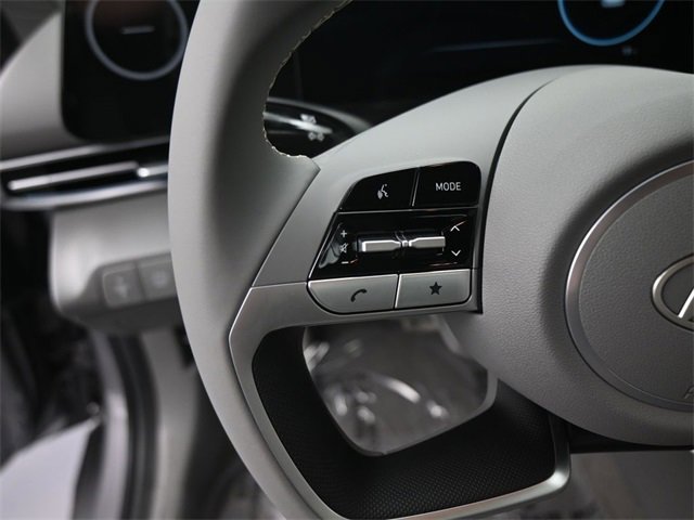 New 2025 Hyundai Elantra SEL image 17