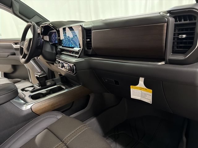 New 2026 Chevrolet Silverado 1500 High Country w/ High Country Premium Package AWD/4WD image 23