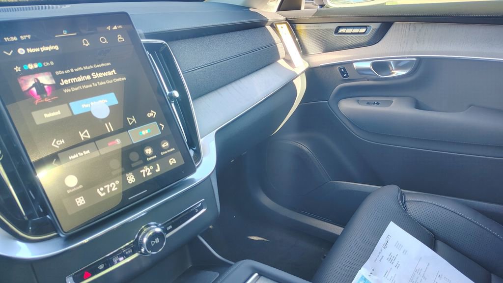 New 2026 Volvo XC90 B6 Ultra image 25