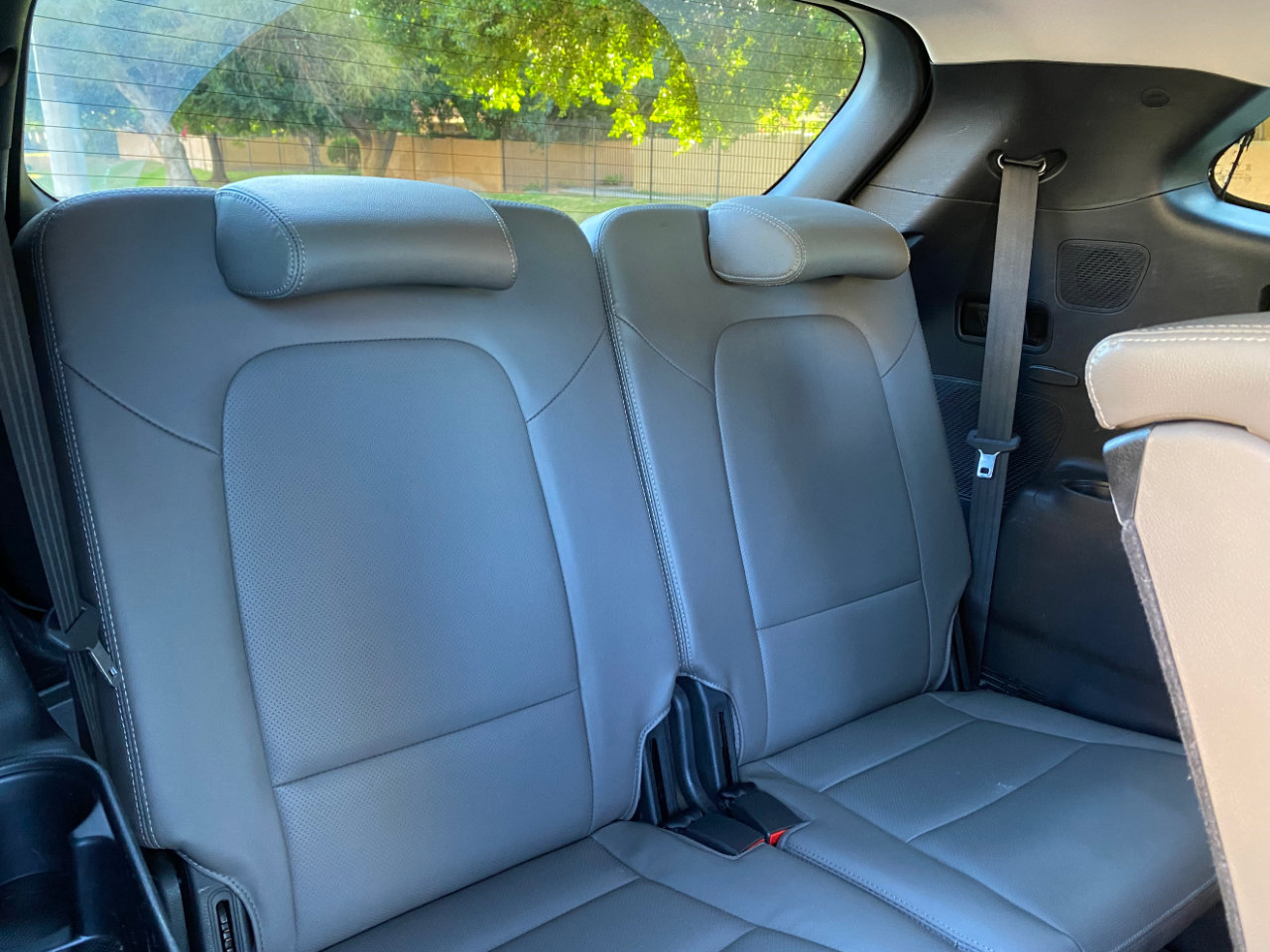 Used 2017 Hyundai Santa Fe SE Ultimate 3.3L Auto w/ SE Ultimate Tech Package 03 image 42