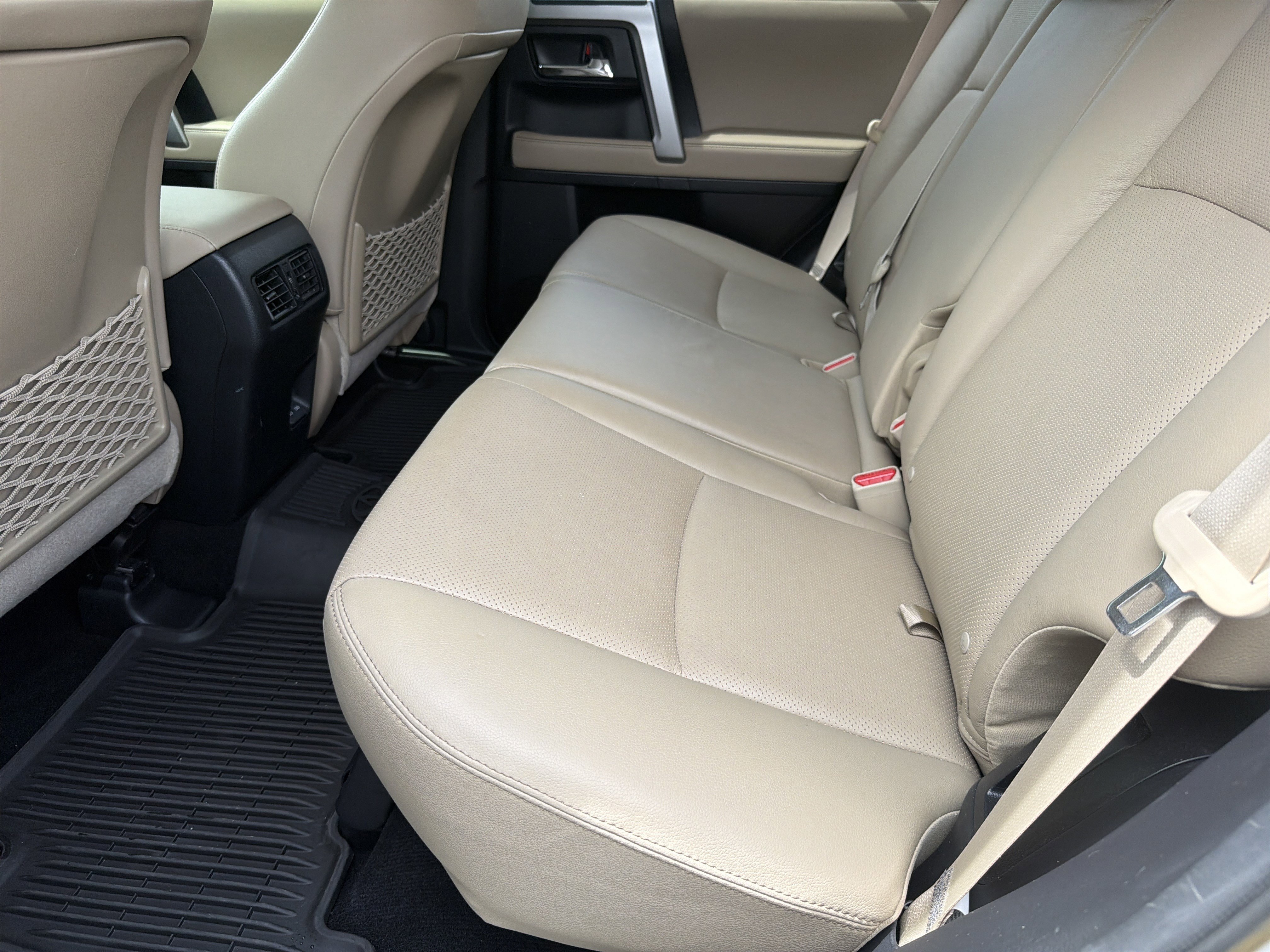Used 2024 Toyota 4Runner Limited AWD/4WD image 31