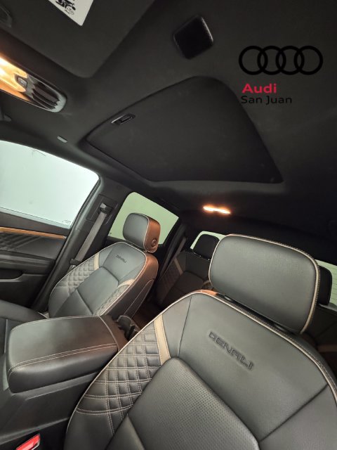 Used 2023 GMC Canyon Denali AWD/4WD image 13