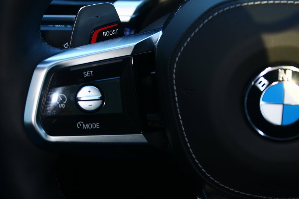 Used 2025 BMW 760i xDrive w/ Executive Package image 14