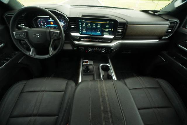 Used 2025 Chevrolet Silverado 1500 High Country w/ High Country Premium Package AWD/4WD image 15