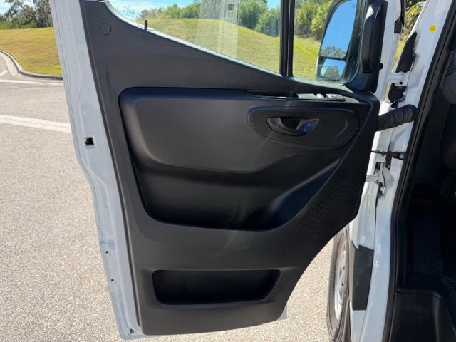 Used 2020 Freightliner Sprinter 2500 image 10
