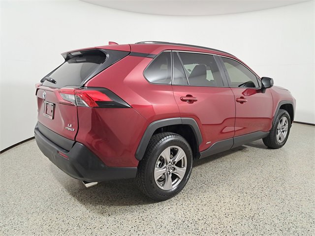 Used 2022 Toyota RAV4 LE image 5